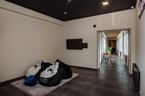 A-Hotel 24
