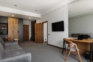 Отель A-Hotel. Полулюкс двухместный двухкомнатный  5
