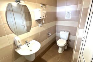 Мини-отель Ажио. Эконом двухместный с 2-мя кроватями и общей ванной комнатой 5