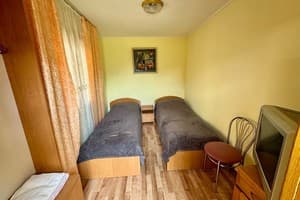 Мини-отель Ажио. Эконом двухместный с 2-мя кроватями и общей ванной комнатой 2