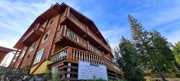 Отель Alpine Eco Chalet & Wellness