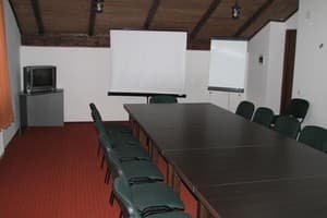 Альпийский двор 13