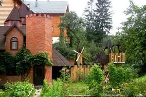 Частная усадьба Арника. Три башни
