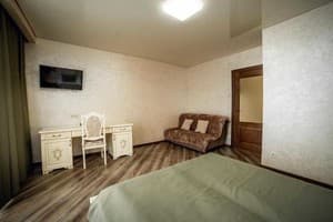 Частная усадьба Августин. Люкс 4-местный с кухней 3