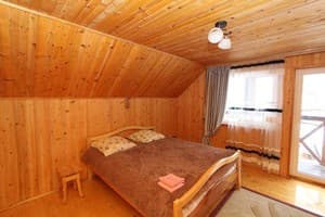 Коттедж Багрівчанка. Коттедж 8-местный с балконом 24