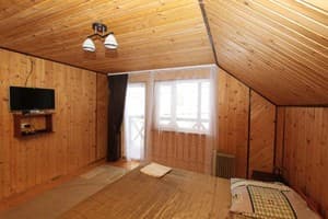 Коттедж Багрівчанка. Коттедж 8-местный с балконом 25