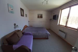 Біля ставка 4