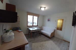 Біля ставка 9