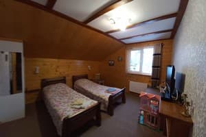 Біля ставка 12