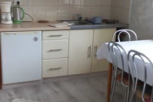 Біля ставка 23