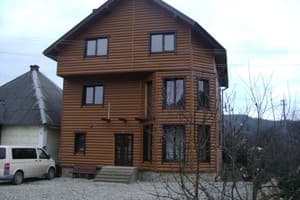 Частная усадьба Брусниця