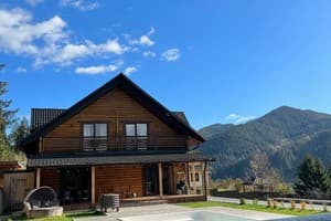 Коттедж Bryndushi Chalet