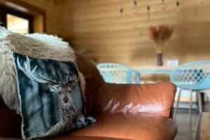 Коттедж Bryndushi Chalet. Коттедж 8-местный Двухэтажный 2