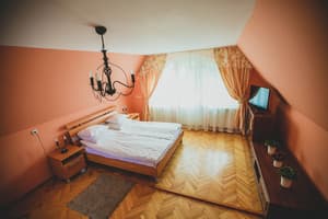 Червона Рута 12