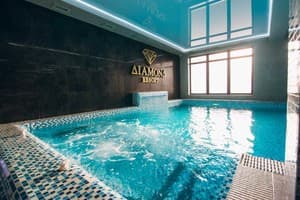 Diamond Resort Black 37