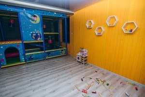 Diamond Resort Black 32