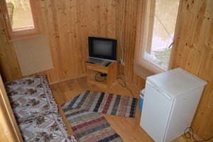 Туристический комплекс Джерельне озеро. Коттедж 8-местный  3