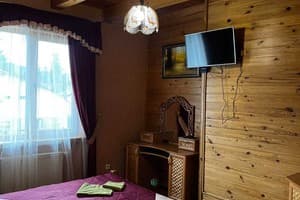 Гостинично-ресторанный комплекс Дом Смереков. Улучшенный трехместный  2