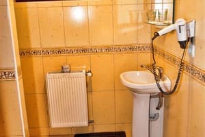 База отдыха Эльдорадо. Коттедж двухместный  8