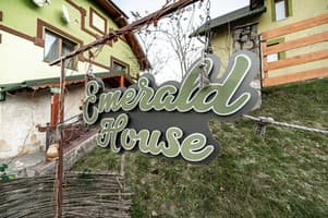 Emerald House 7