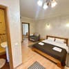 Мини-отель Entoni Apartments. Семейный трехместный с кухней 3