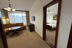 Отель Эрней Лаз. Люкс 4-местный  7