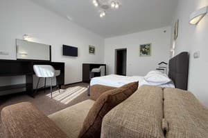 Отель Эрней Лаз. Полулюкс двухместный +1 1