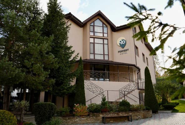Отель FORREST