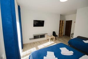 Отель Family Residence. Стандарт трехместный с балконом 7