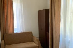 Отель GOTS. Полулюкс трехместный  8