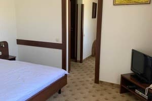 Отель GOTS. Полулюкс трехместный  10