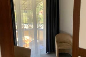 Отель GOTS. Полулюкс трехместный с балконом 9