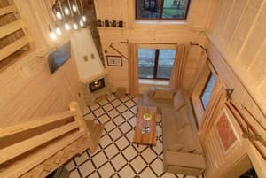 Гірська хатина 10