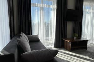 Гостинично-ресторанный комплекс Гірський Континент. Люкс трехместный  2