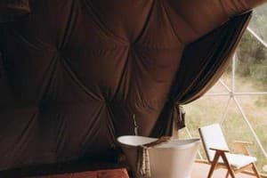Отель Glamping Mandra Hills. Купол двухместный Everest (2+2) 3