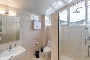 Отель Gold Palace Wellness & Spa. Стандарт трехместный мансардный 5