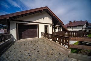Golden Chalet 1