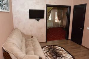 Отель Горный кристалл. Улучшенный трехместный Люкс 4