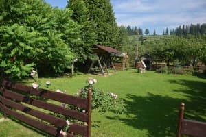 Гостинна Хата 1