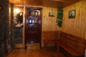 Гостинна Хата 13