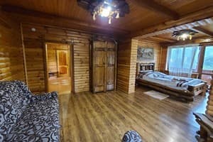 Гуцульская Хата 11