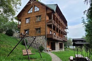 Гуцульская Хата 23