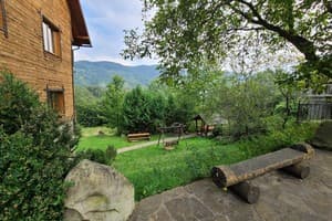 Гуцульская Хата 19