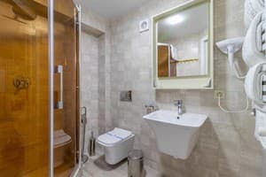 Гостиный двор Guest House Turda. Люкс 4-местный  6