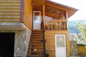 Частная усадьба Хатинка