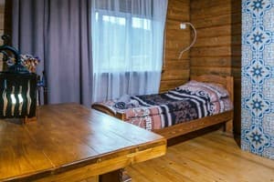 Частная усадьба Карпатське щастя. Коттедж 28-местный трёхэтажный 3