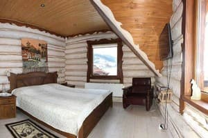 Частная усадьба Карпатское солнце. Коттедж 8-местный  6