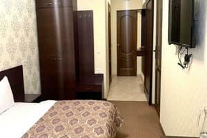 Мини-отель Kasimir Private Room 611, 612. Люкс 4-местный с 2 спальнями  1