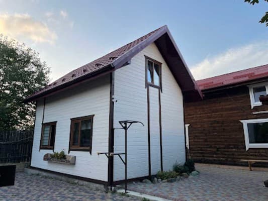 Kostel House 33