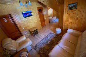 Коттедж Краса Карпат. Люкс двухместный двухкомнатный +2 3